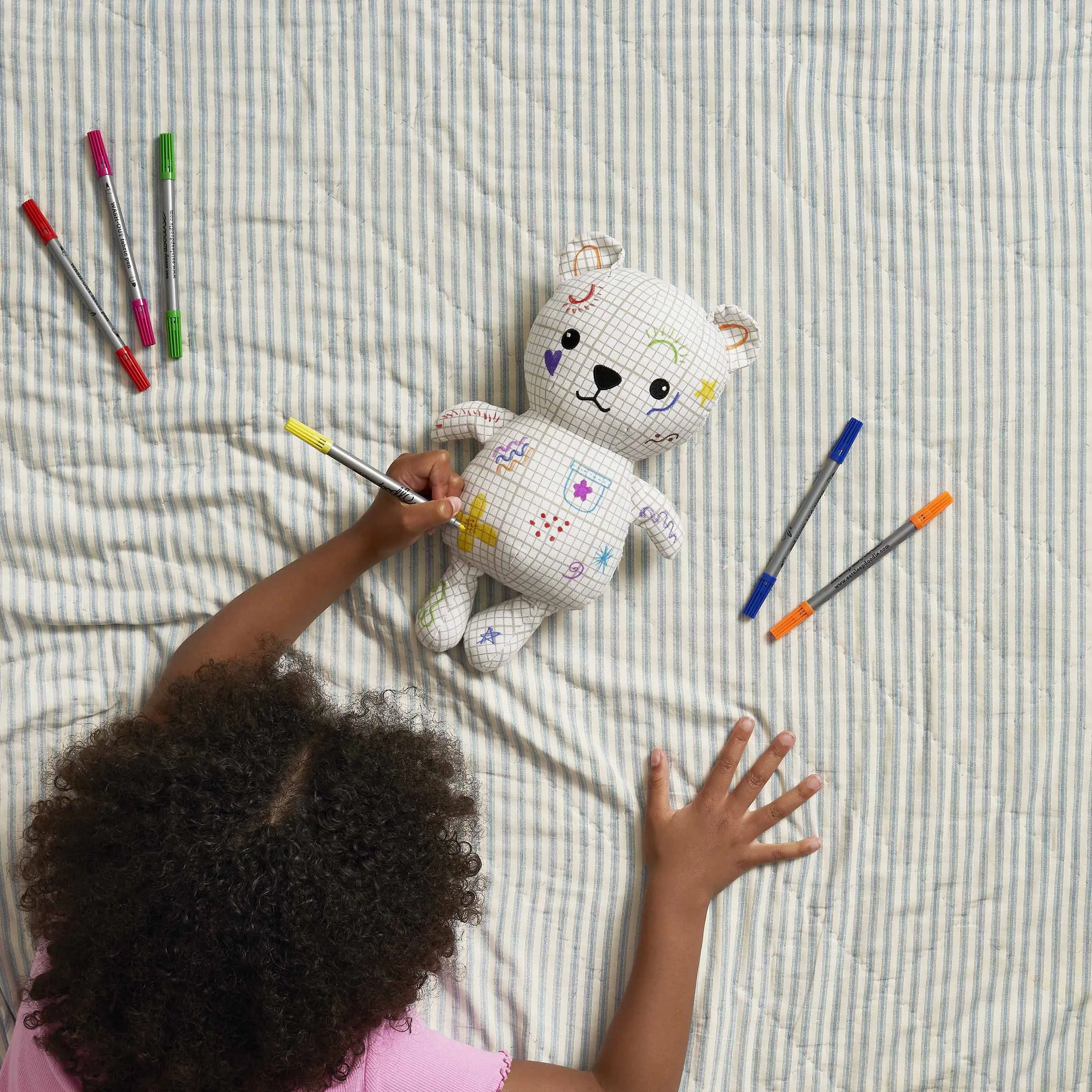 color-in & doodle Artie Bear